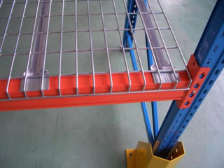 Wire Mesh Decking untuk Racking Tugas Berat yang Didukung